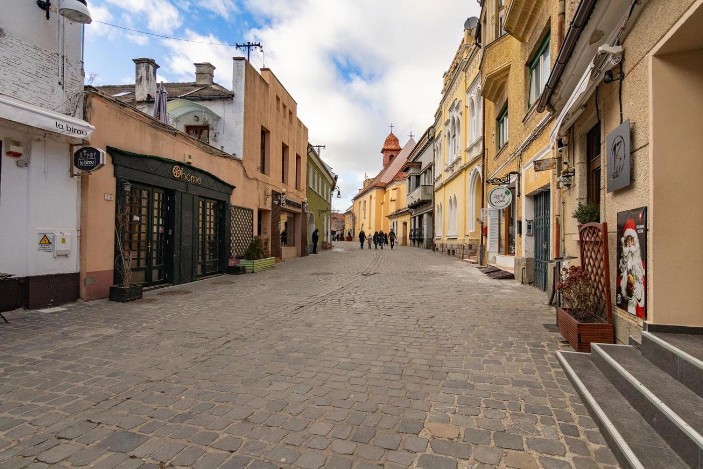 Old Town By Mm Host Apartment Brașov Exterior foto