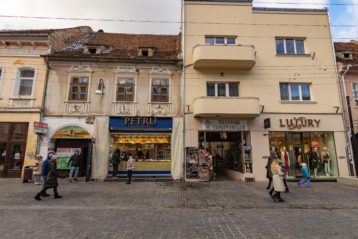 Old Town By Mm Host Apartment Brașov Exterior foto